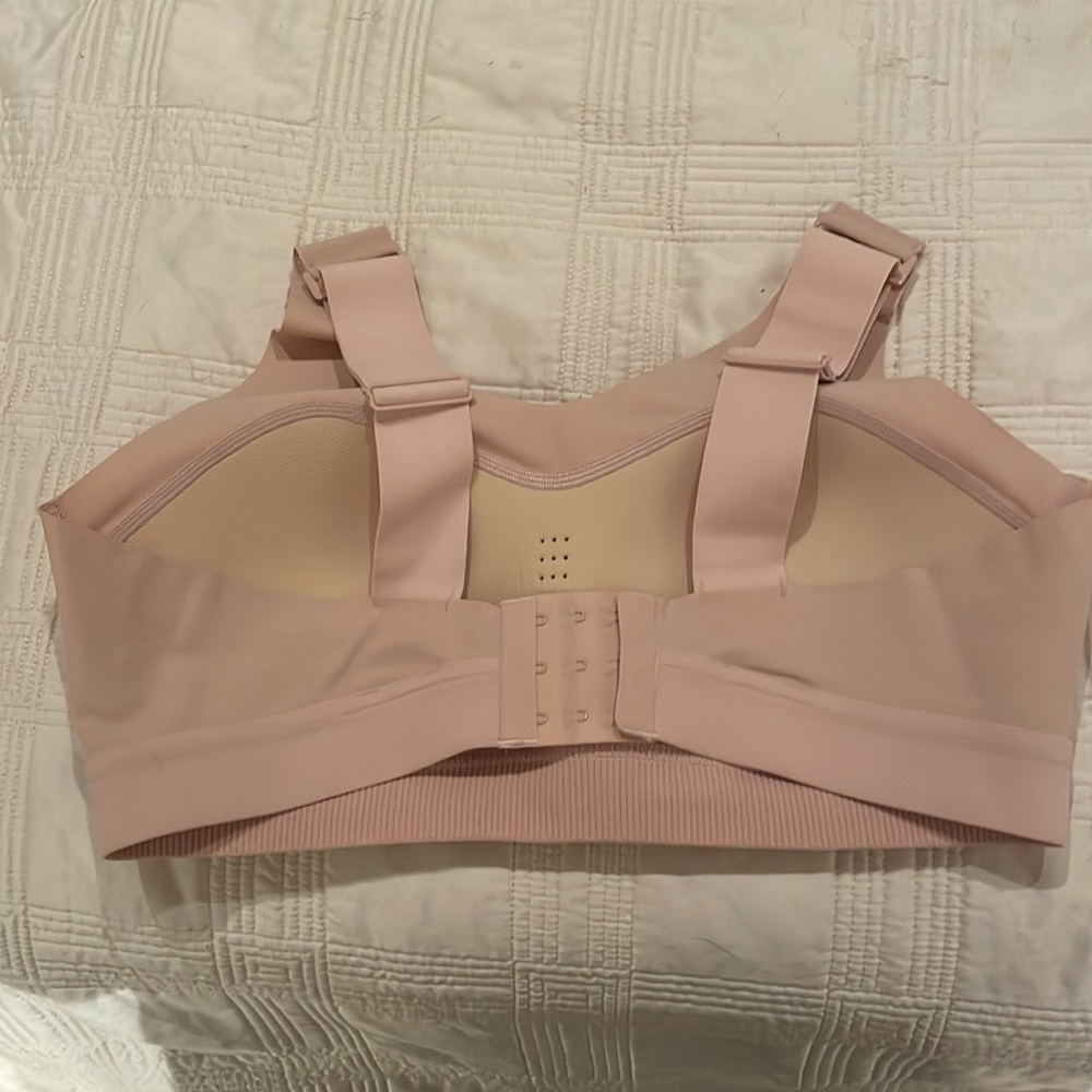 Nude Reebok Sportsbra - Picture 2 of 3